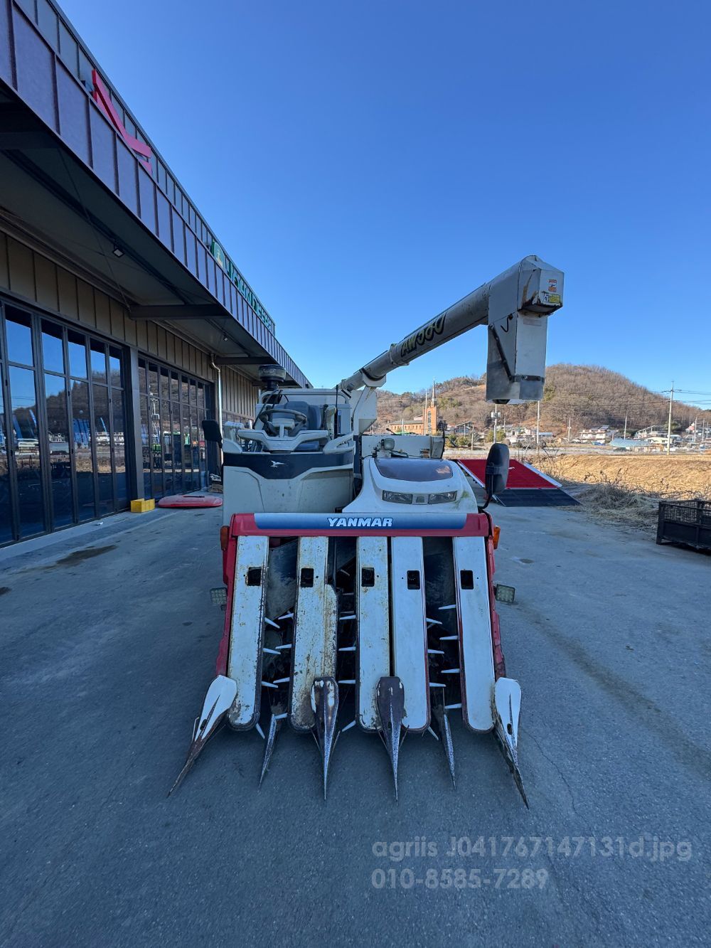 Yanmar Combine Harvester AW580 (5Rows) 뒤우측면