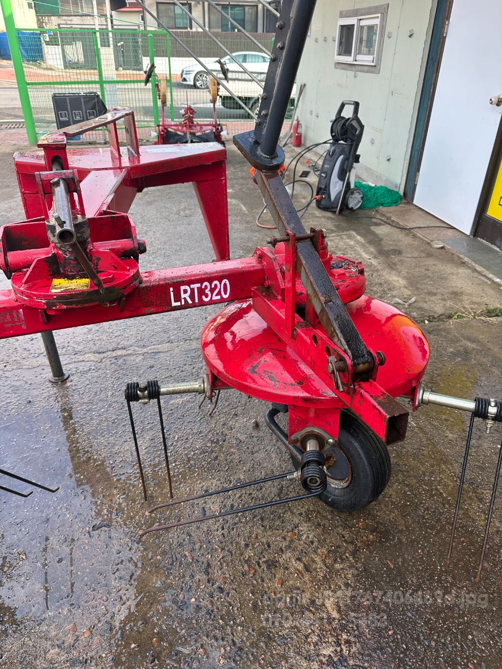  Rake LRT320  뒤우측면