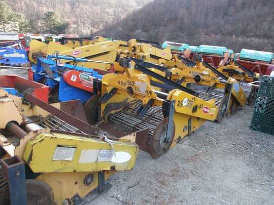 감자고구마수확기두루140 감자고구마수확기두루140 감자고구마수확기두루140 앞좌측면