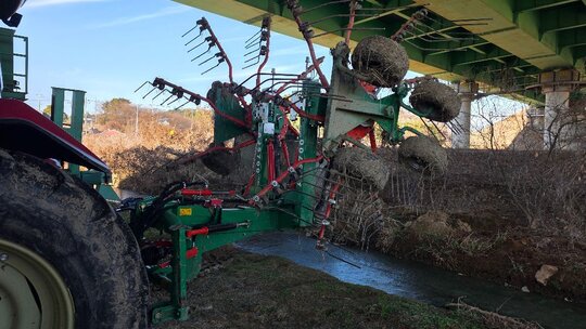 원인터내셔널 레이크 AJ5700 앞좌측면