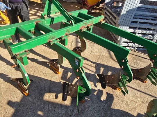  Plow 쟁기  앞좌측면