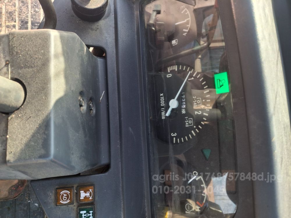 구보다 트랙터 GM73 (73마력) 뒤우측면