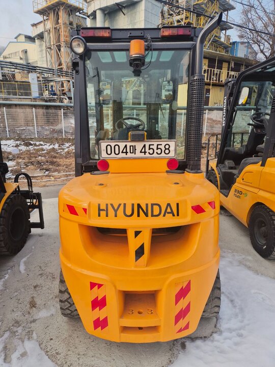 Hyundai Forklift 33D-9B (3.3톤) 앞좌측면