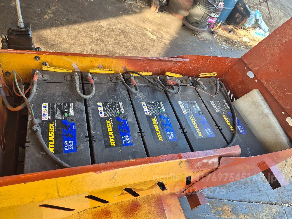  Skid steer loader 스키드로더  뒤우측면