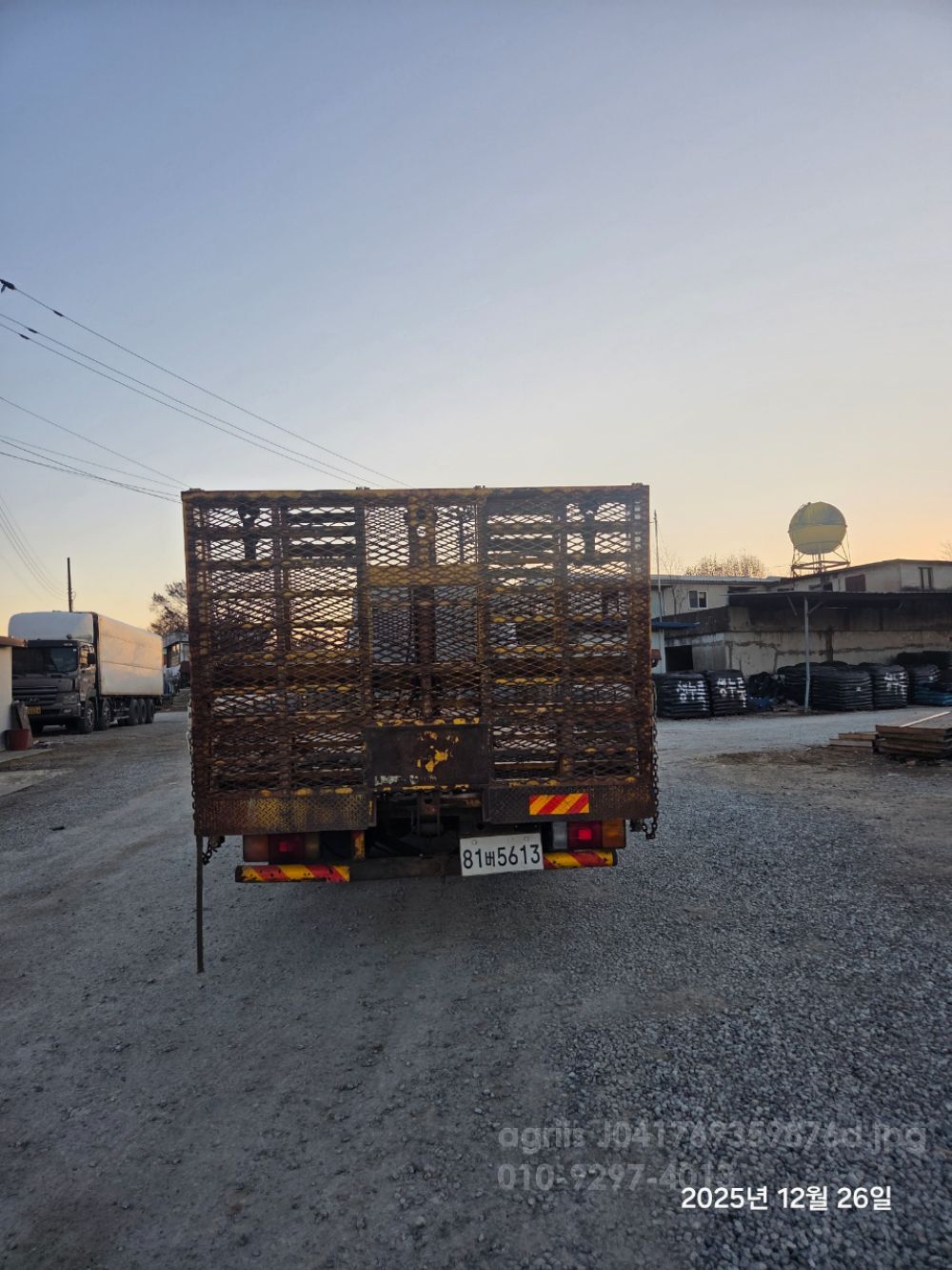 현대 메가트럭 메가트럭7M앞축 메가트럭7m앞축 뒤우측면