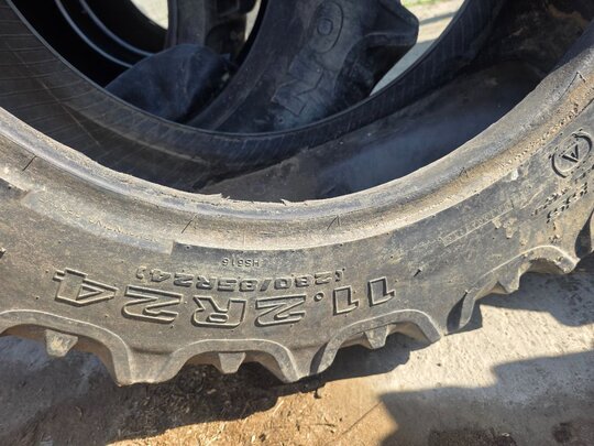  11.2-24 레디얼 CONTINENTAL  앞좌측면