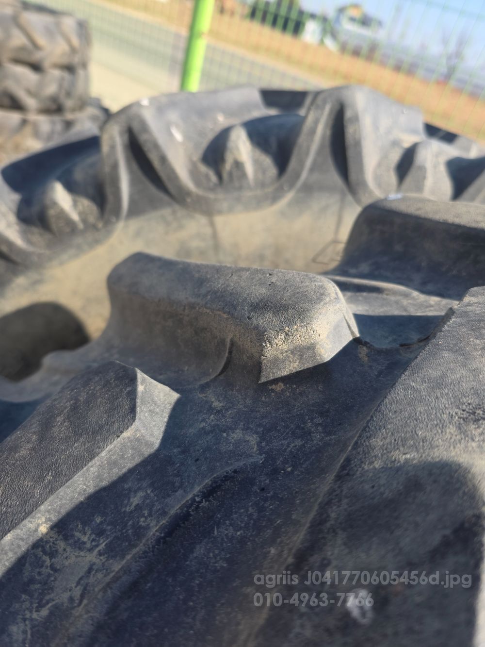  11.2-24 레디얼 CONTINENTAL  뒤우측면