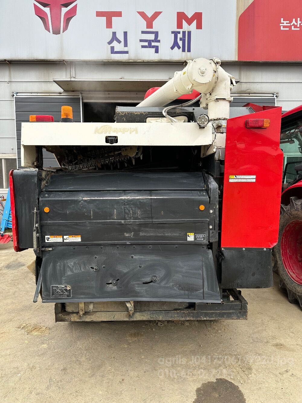 Kukje Combine Harvester KC6130CXA (6Rows) 뒤우측면