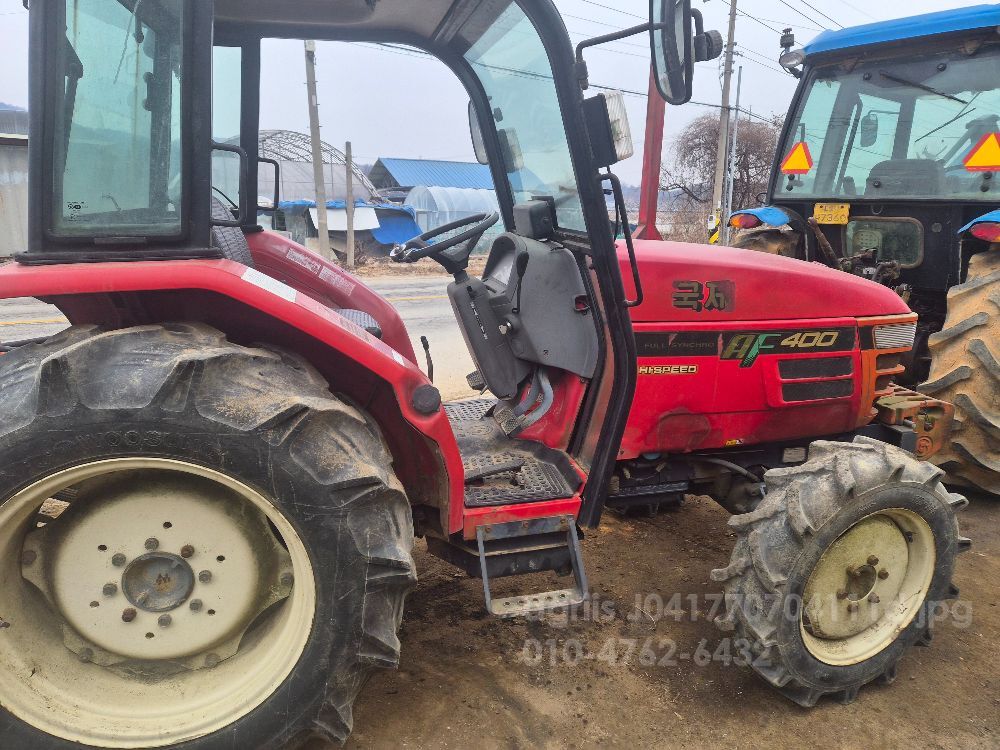 국제 트랙터 AF400 (40마력) 뒤우측면