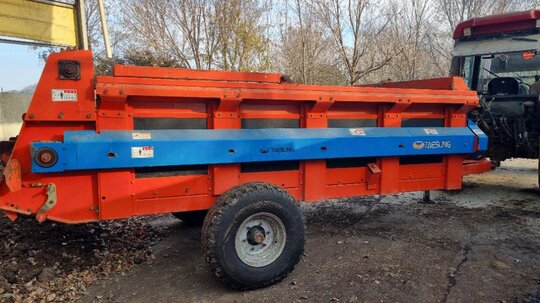 태성공업 퇴비살포기 4.5톤 앞좌측면