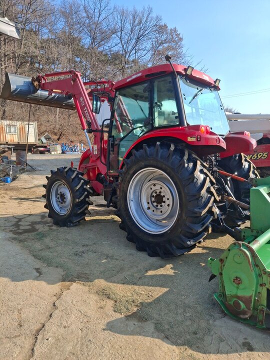 TYM 트랙터 TX1003 (102마력) 앞좌측면