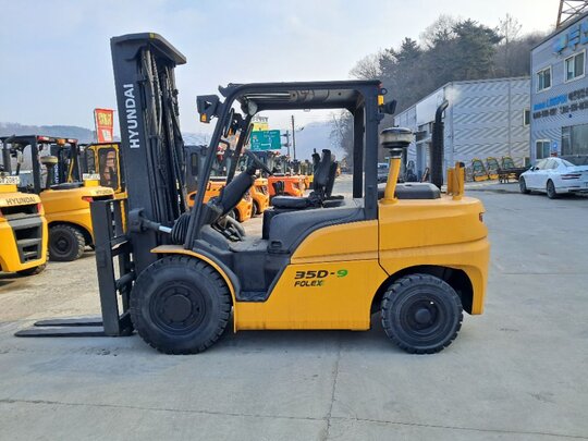 Hyundai Forklift 35D-9F (3.5톤) 앞좌측면