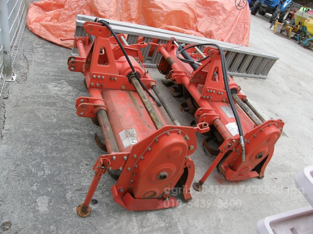 이동식로타리영진160 이동식로타리영진160 이동식로타리영진160 뒤우측면