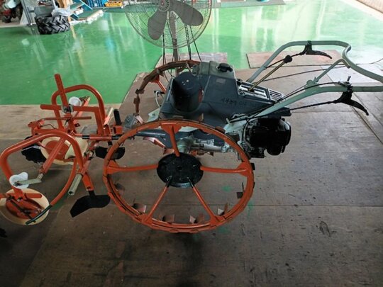 서부농기  비닐피복기 SB135 앞좌측면