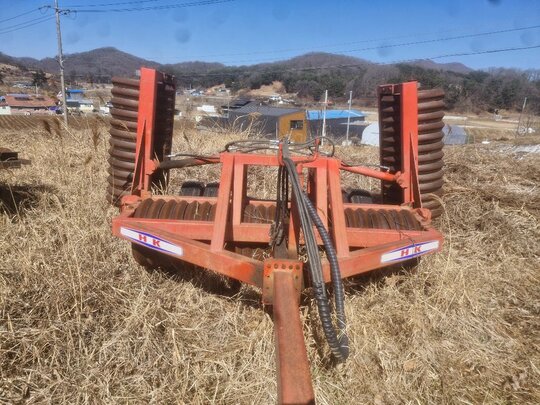 한국기계 진압기 진압기 앞좌측면