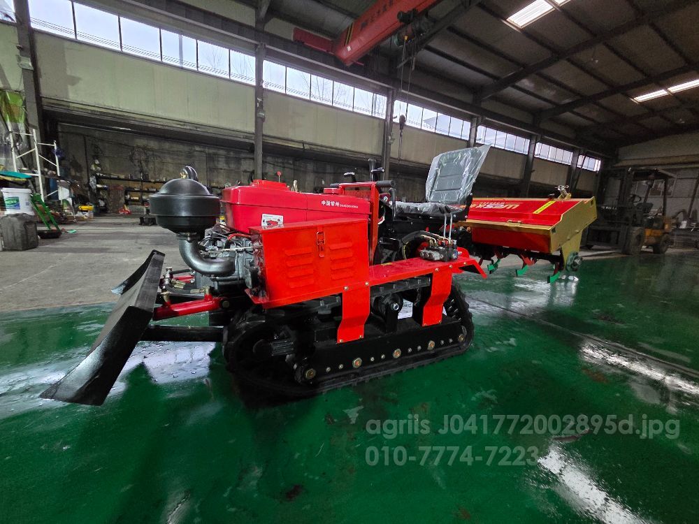 청정팜 트랙터 1 (35마력) 뒤우측면