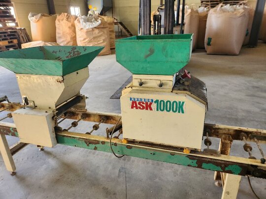 야자키 육묘파종기 ASK1000k 앞좌측면