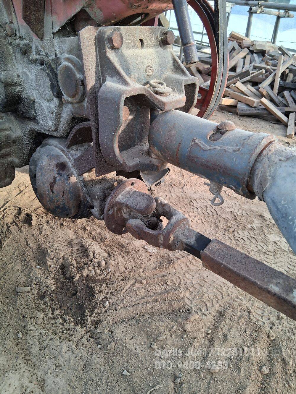 대동 경운기 (8마력) 뒤우측면