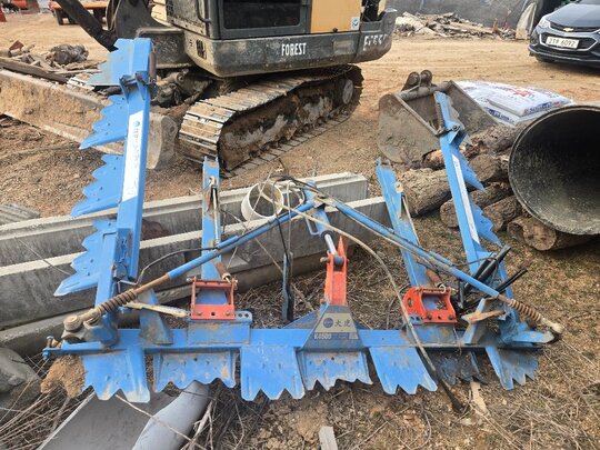 Daedong Harrow기 45마력용 대호써레기  앞좌측면