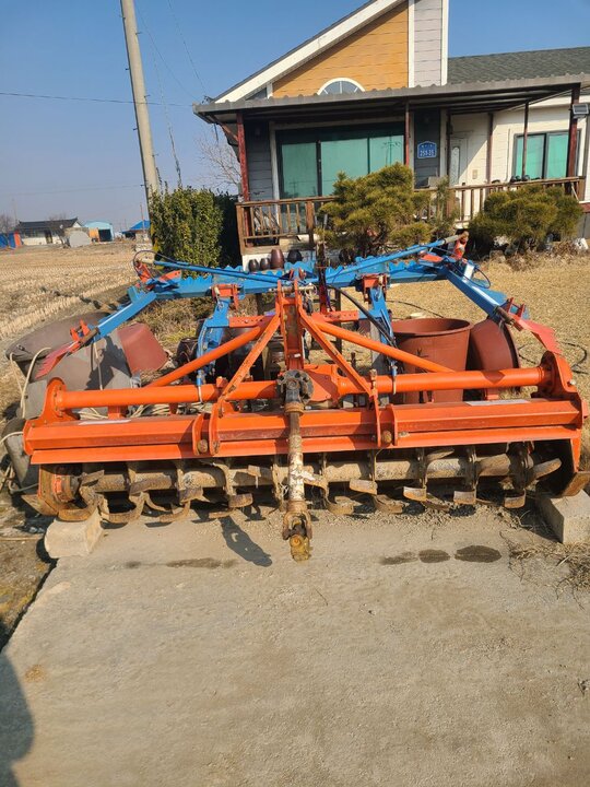 그린맥스 로타리 NT240 (경폭240cm) 앞좌측면