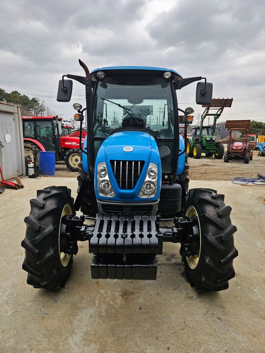 LS Tractor P7180 (80hp) 앞좌측면