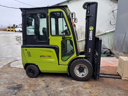  Forklift EPX30LF (3.0톤) 앞좌측면