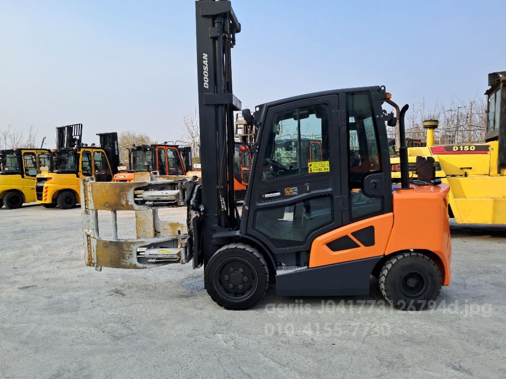 Doosan Forklift D33 (3.3톤) 뒤우측면