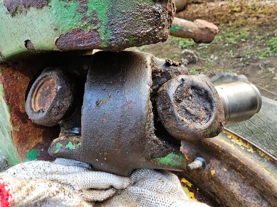 존디어 1650 아차축 죠인트 유니버셜조인트 1650 앞좌측면