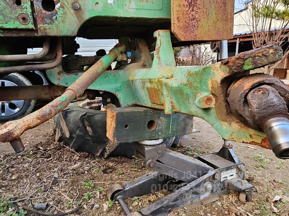 존디어 1650 앞차축 하우징만 1650 뒤우측면