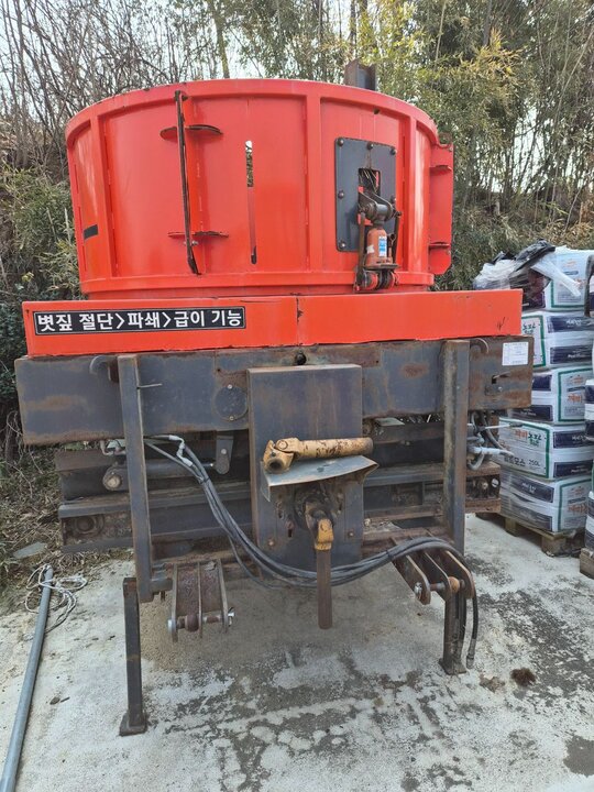  Bale Cutter CAMCAT-9  앞좌측면