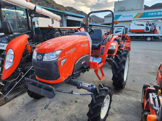 Kubota Cultivator FT28 (28hp) 앞좌측면