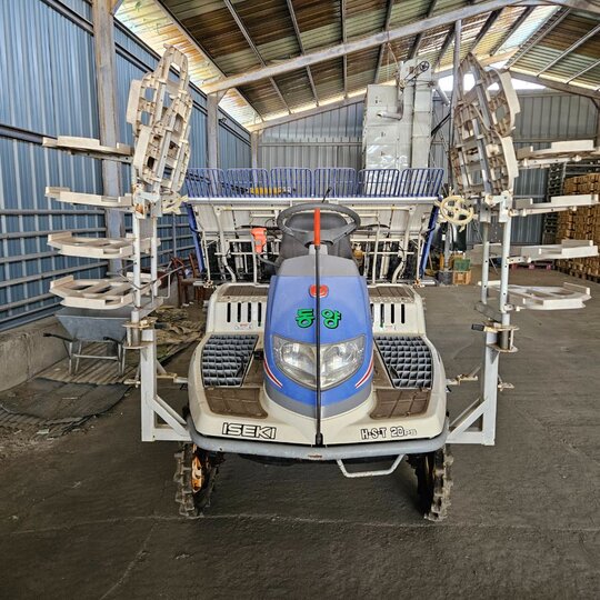 TYM Rice transplanter PZ623HGL (6Rows) 앞좌측면