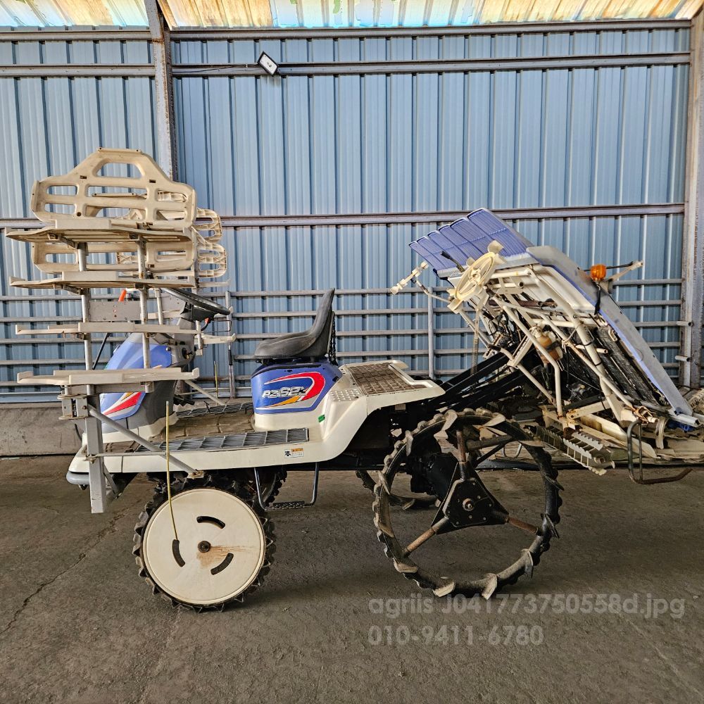 TYM Rice transplanter PZ623HGL (6Rows) 뒤우측면