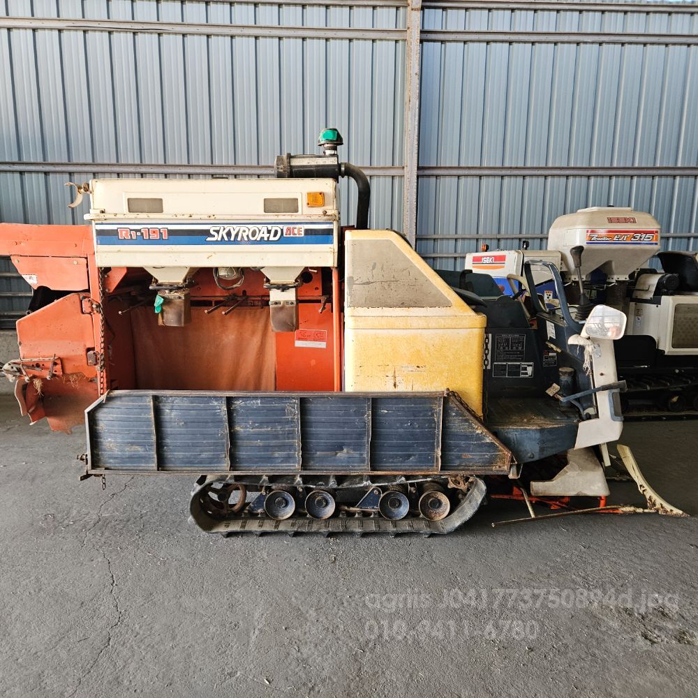 Daedong Combine Harvester R1-191 (2Rows) 뒤우측면