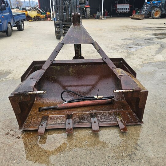  스크레퍼 스크  앞좌측면