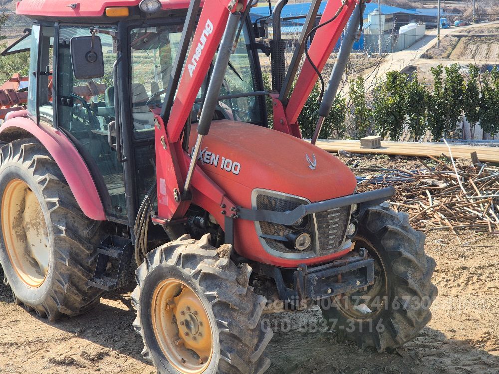 Kukje Tractor LUXEN100 (100hp) 뒤우측면