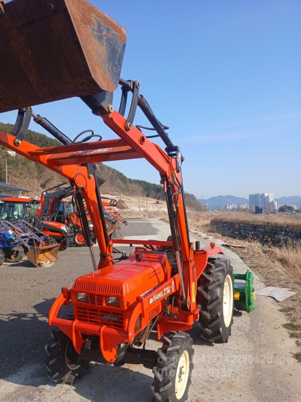 Daedong Tractor L300 (30hp) 뒤우측면