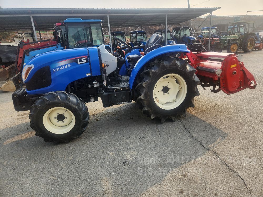 LS Tractor XR4145 (45.5hp) 뒤우측면