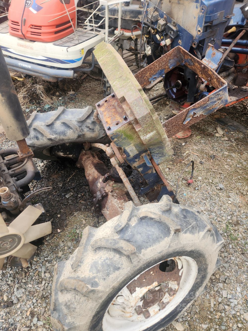 Daedong Tractor L3502 (35hp) 뒤우측면