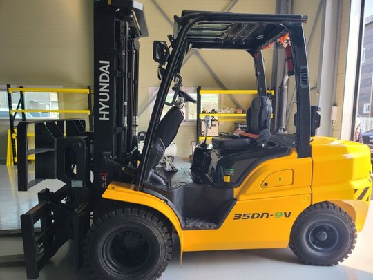  Forklift 포렉스35n-9v (3.5톤) 앞좌측면