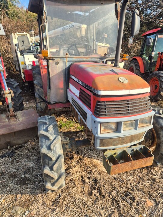 국제 트랙터 F4350 (43마력) 앞좌측면