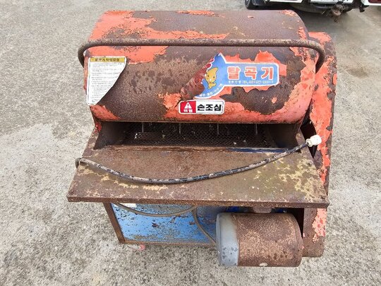  흡입식 콩탈곡기 Sb80  앞좌측면