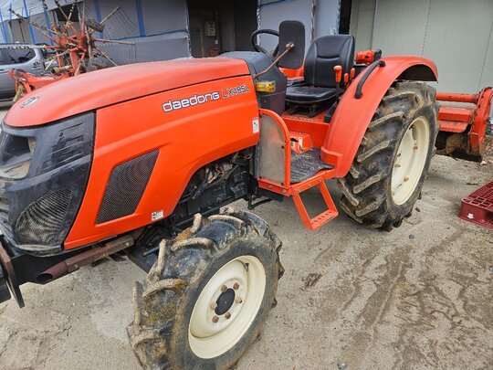 Daedong Tractor D48 (48hp) 앞좌측면