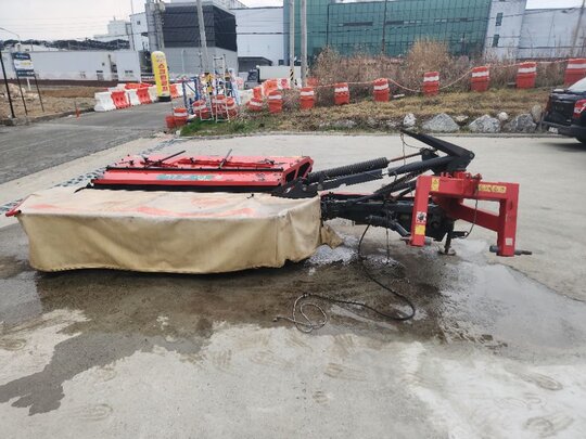  Mower Conditioner DNP2401TC  앞좌측면