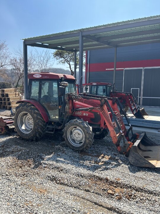 TYM Tractor T680 T720 (68.72hp) 앞좌측면