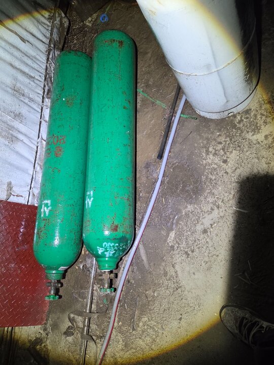 산소통 3개 산소통 3개 산소통 3개 앞좌측면