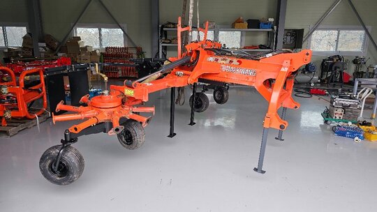 대광농기계 레이키 집초기 DKR-500 폴더형 앞좌측면