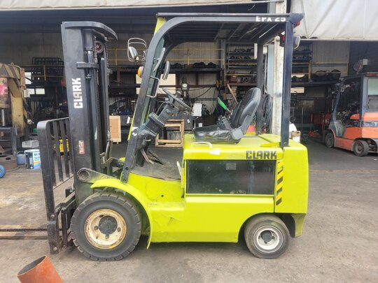 Clark Forklift EPX25 (2.5톤) 앞좌측면