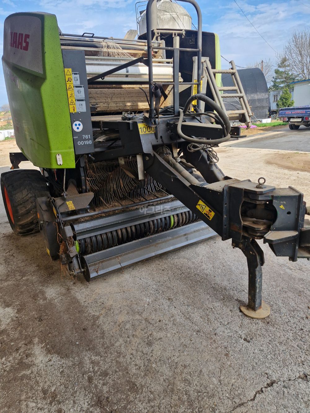 Shibaura Round Baler 455RC  뒤우측면