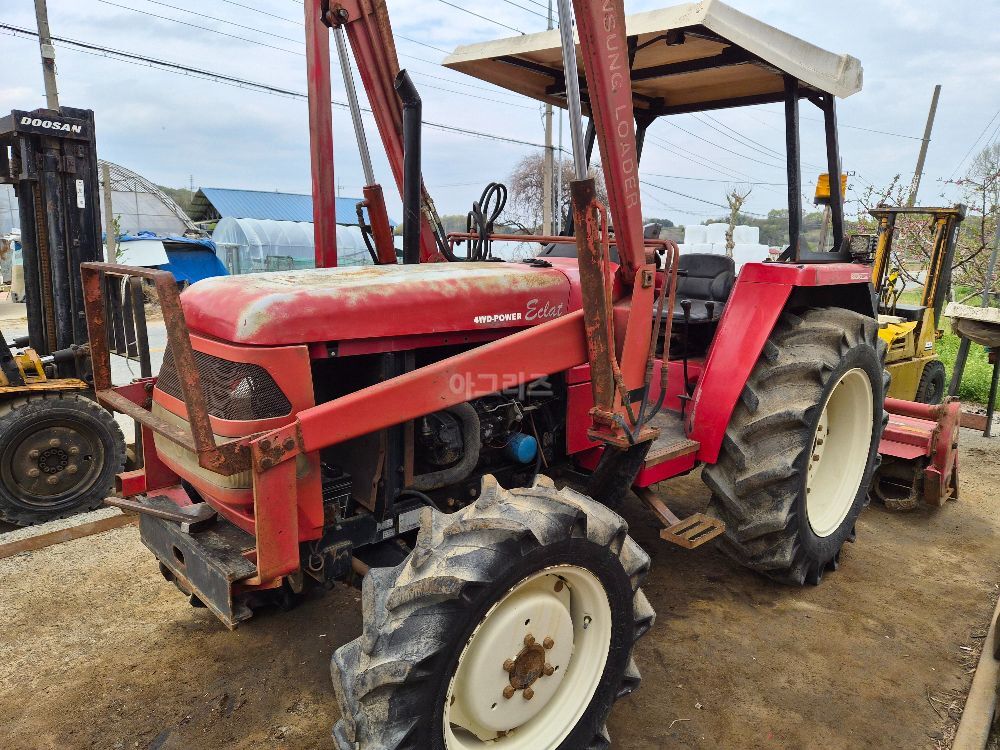 LS 트랙터 LT530D (51마력) 뒤우측면